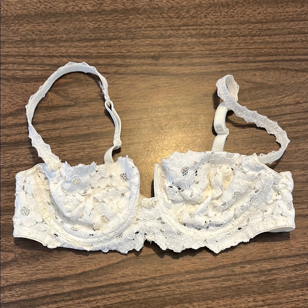 VTG Oscar de la Renta 36B Off White Lace Underwire Bra